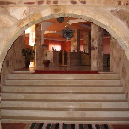 Al Rashid Hotel Vádi Músza Kültér fotó