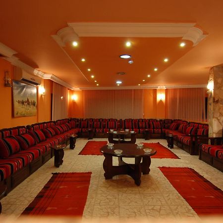 Al Rashid Hotel Vádi Músza Kültér fotó