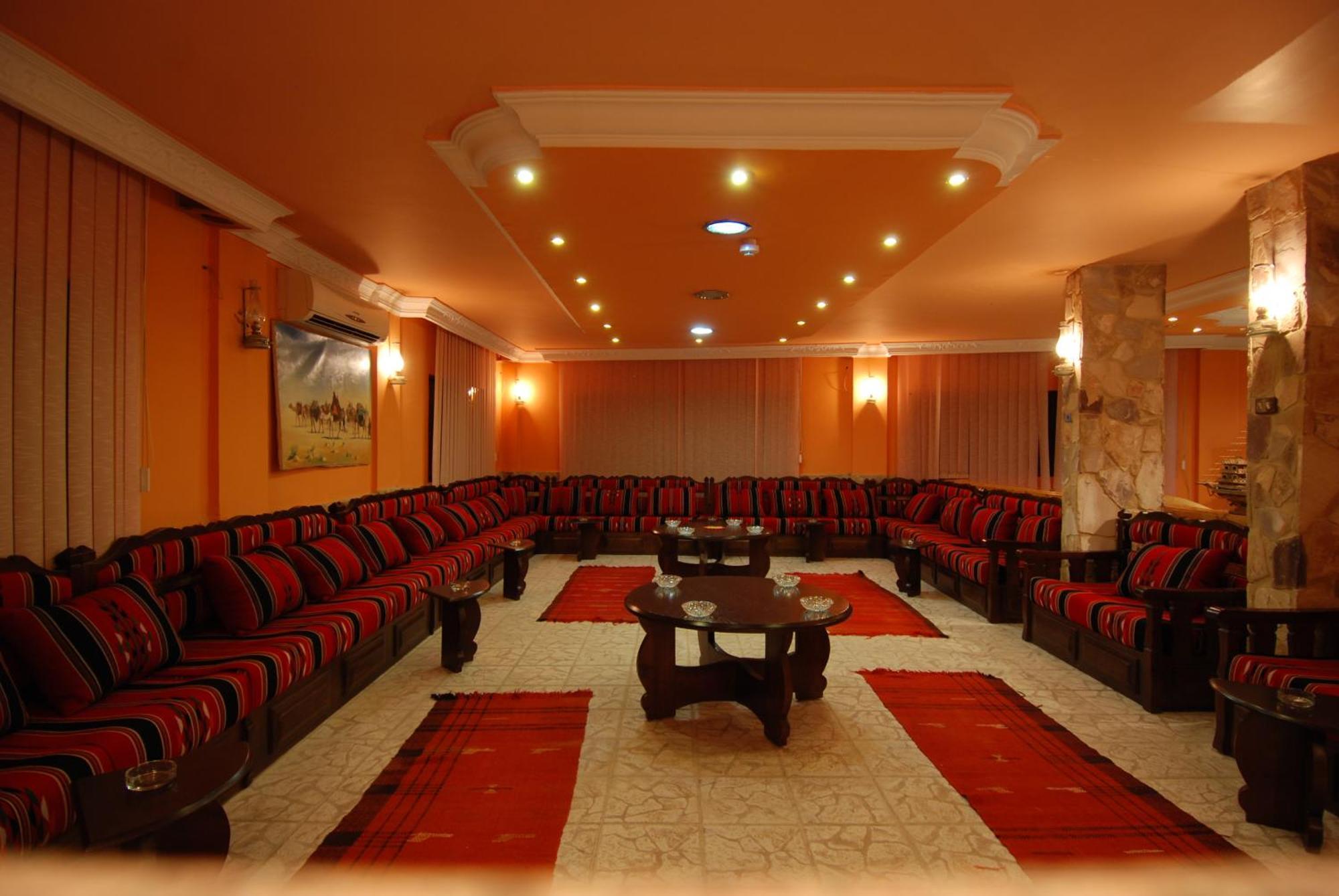 Al Rashid Hotel Vádi Músza Kültér fotó