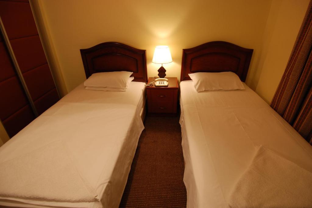 Al Rashid Hotel Vádi Músza Szoba fotó