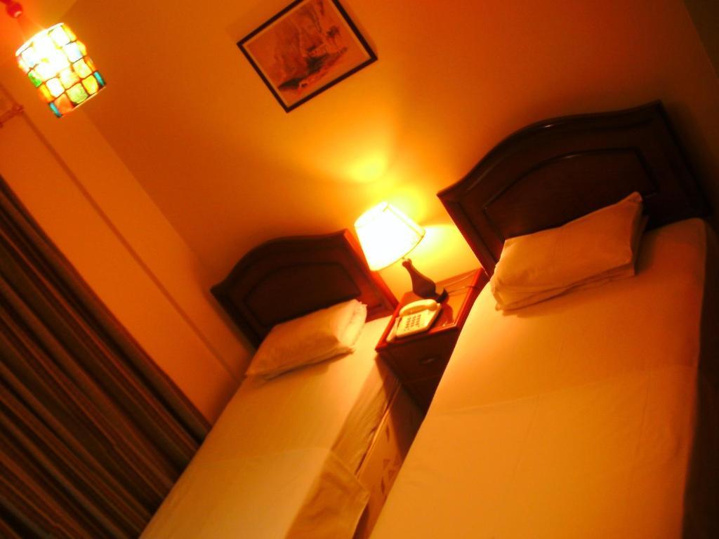 Al Rashid Hotel Vádi Músza Szoba fotó