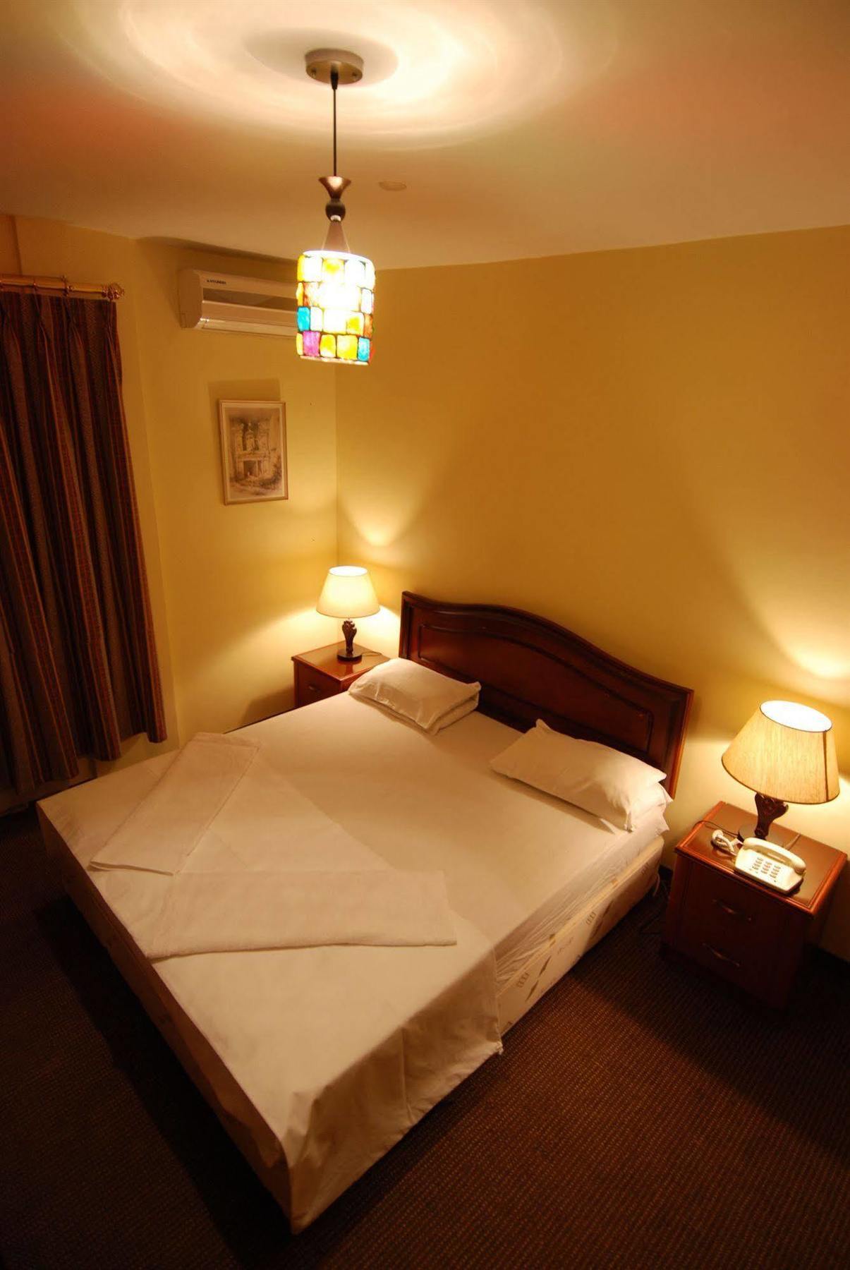 Al Rashid Hotel Vádi Músza Kültér fotó