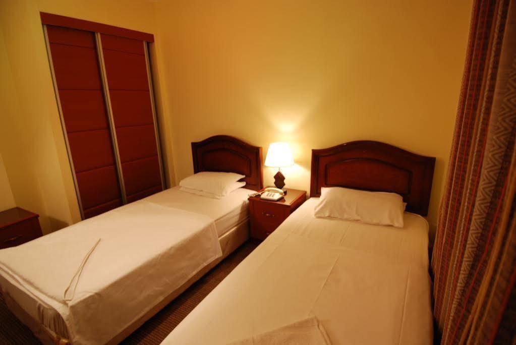 Al Rashid Hotel Vádi Músza Kültér fotó